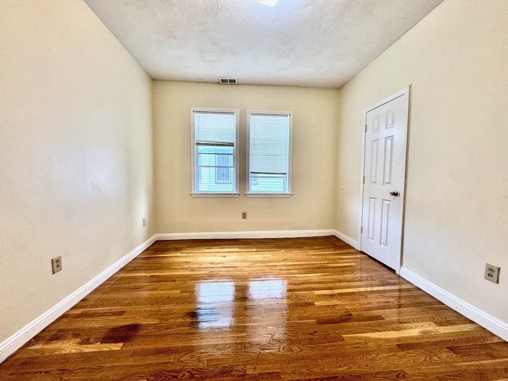 4 bed, 1 bath apartment for rent at 6 Calder St Unit 2, Dorchester — photo 10 of 16