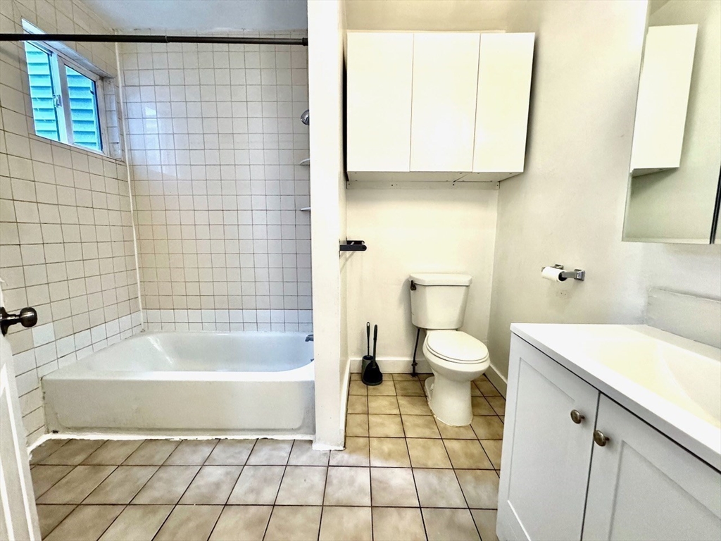 4 bed, 1 bath apartment for rent at 6 Calder St Unit 2, Dorchester — photo 14 of 16