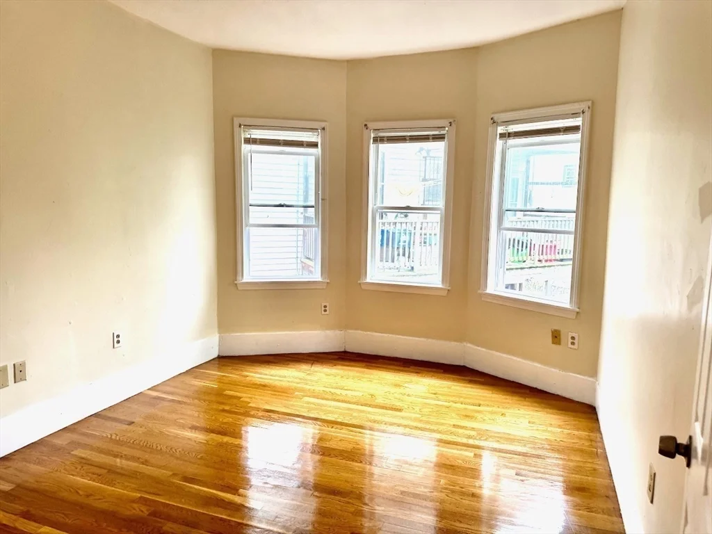 4 bed, 1 bath apartment for rent at 6 Calder St Unit 3, Dorchester — photo 7 of 23