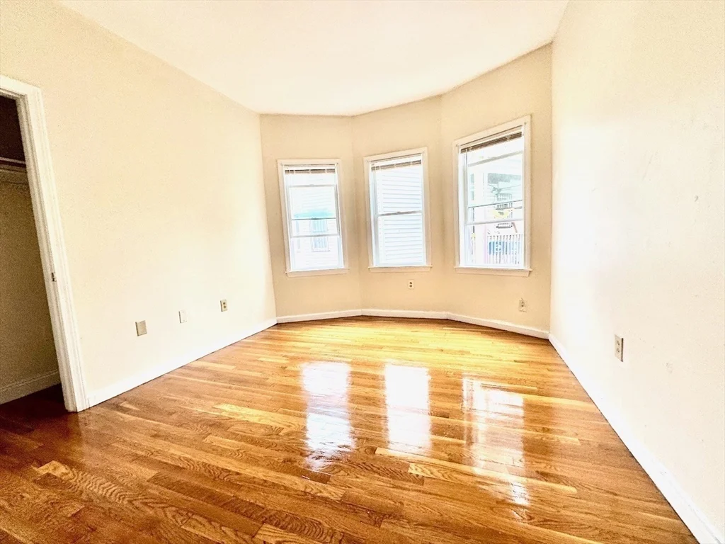 4 bed, 1 bath apartment for rent at 6 Calder St Unit 3, Dorchester — photo 9 of 23