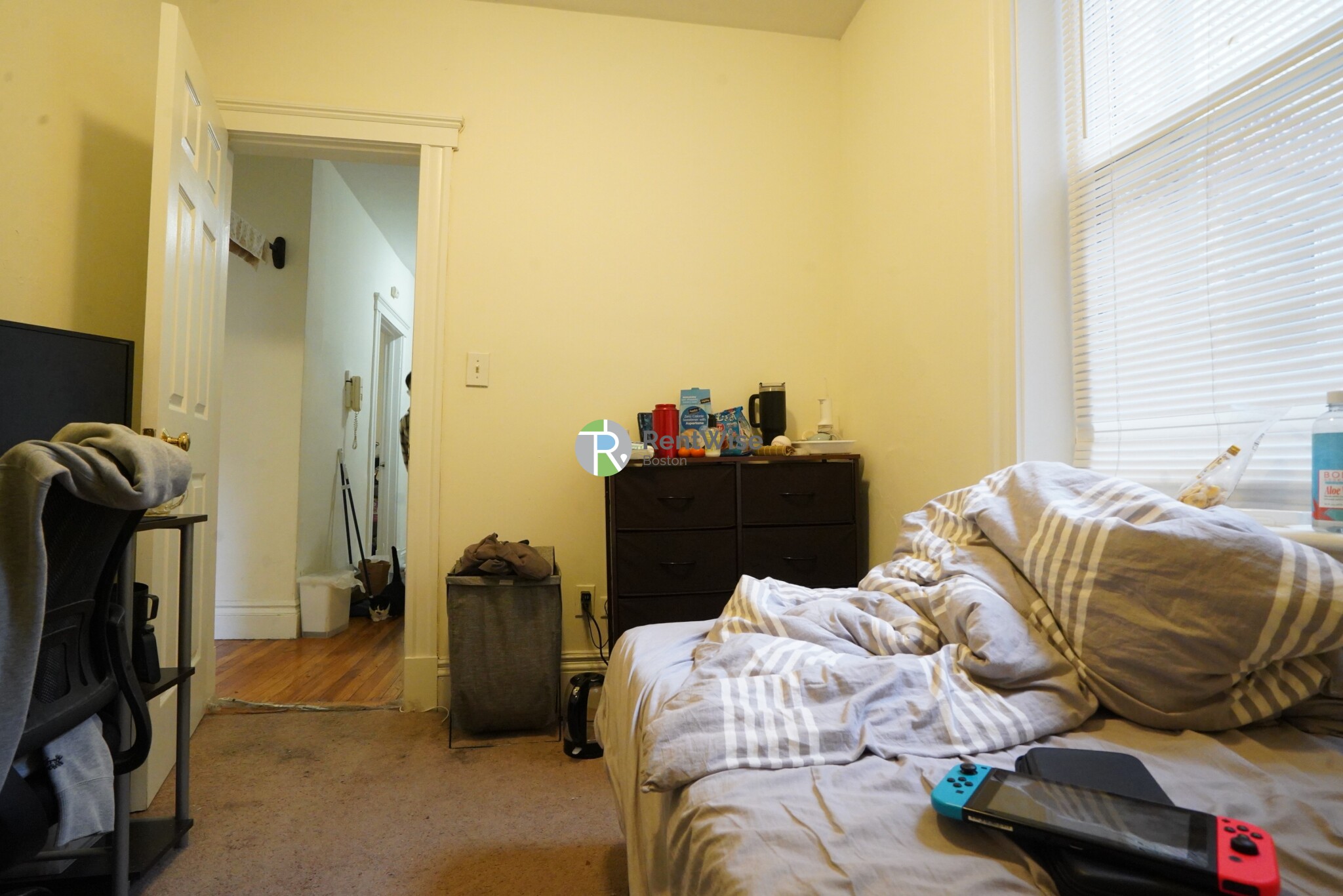 2 bed, 1 bath apartment for rent at 6 Camelot Ct Unit 12, Brighton — photo 7 of 32
