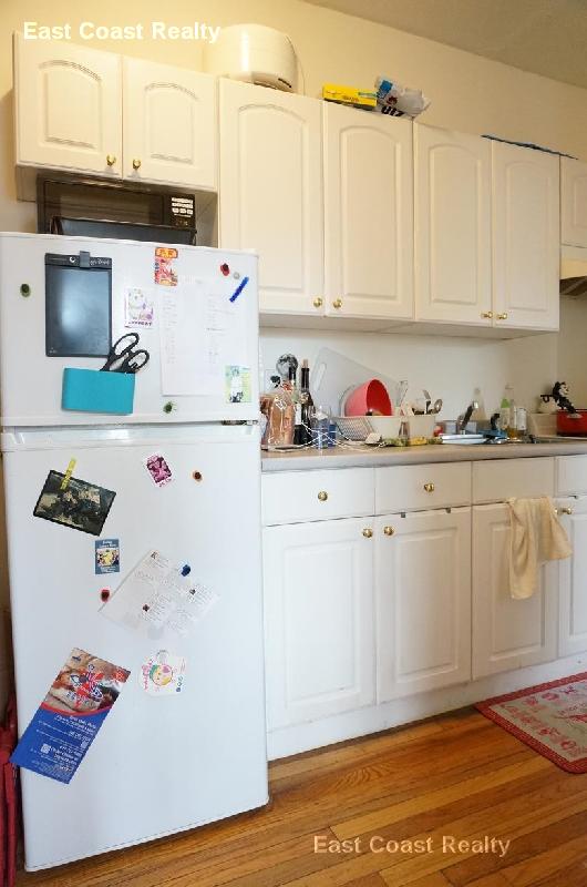 2 bed, 1 bath apartment for rent at 6 Camelot Ct Unit 12, Brighton — photo 17 of 32