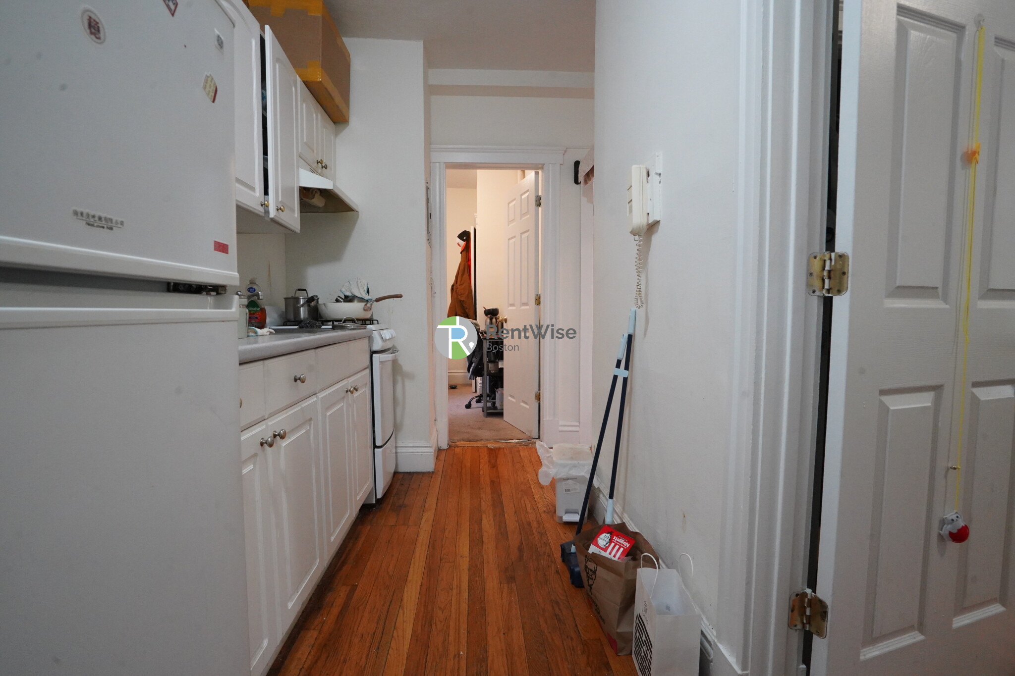 2 bed, 1 bath apartment for rent at 6 Camelot Ct Unit 12, Brighton — photo 9 of 32