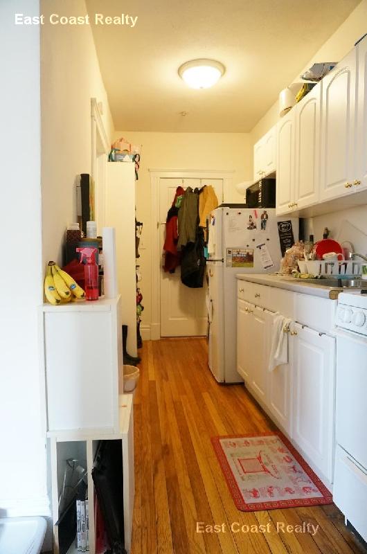 2 bed, 1 bath apartment for rent at 6 Camelot Ct Unit 12, Brighton — photo 23 of 32
