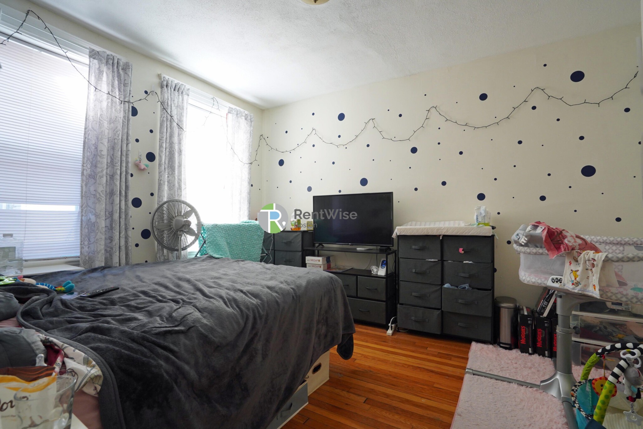 Studio bed, 1 bath apartment for rent at 6 Camelot Ct Unit 16, Brighton — photo 11 of 21
