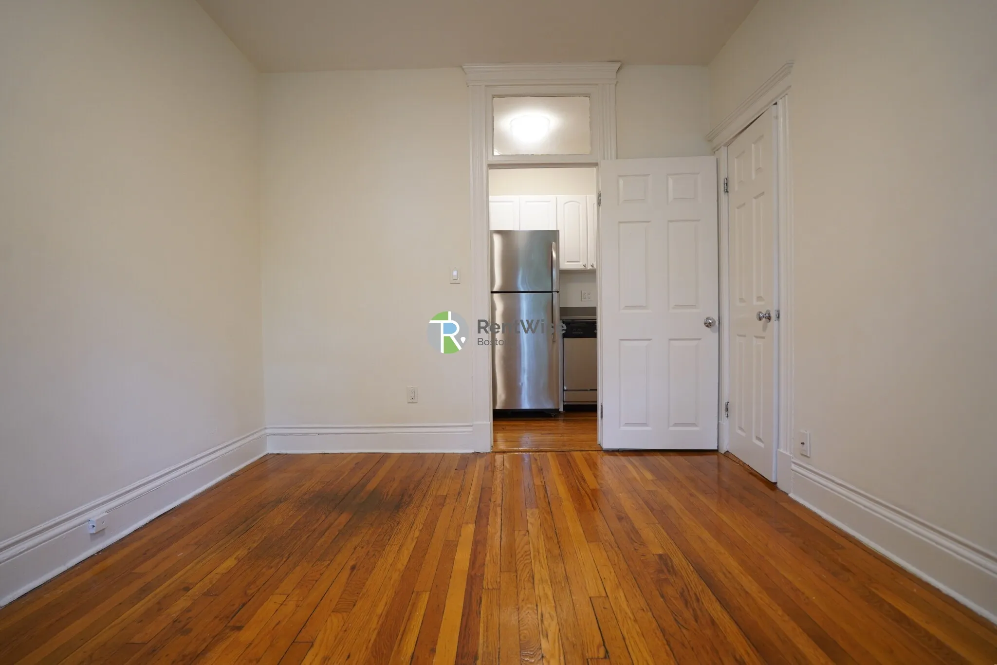 2 bed, 1 bath apartment for rent at 6 Camelot Ct Unit 18, Brighton — photo 9 of 15