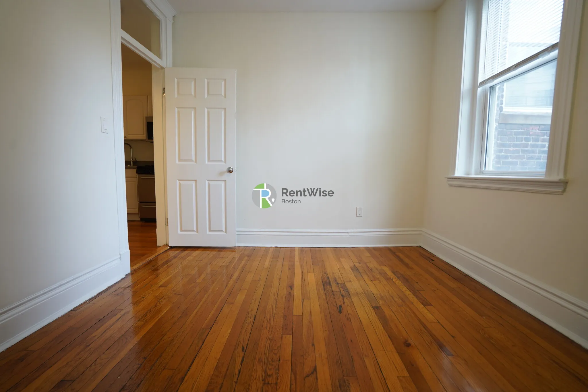 2 bed, 1 bath apartment for rent at 6 Camelot Ct Unit 18, Brighton — photo 3 of 15