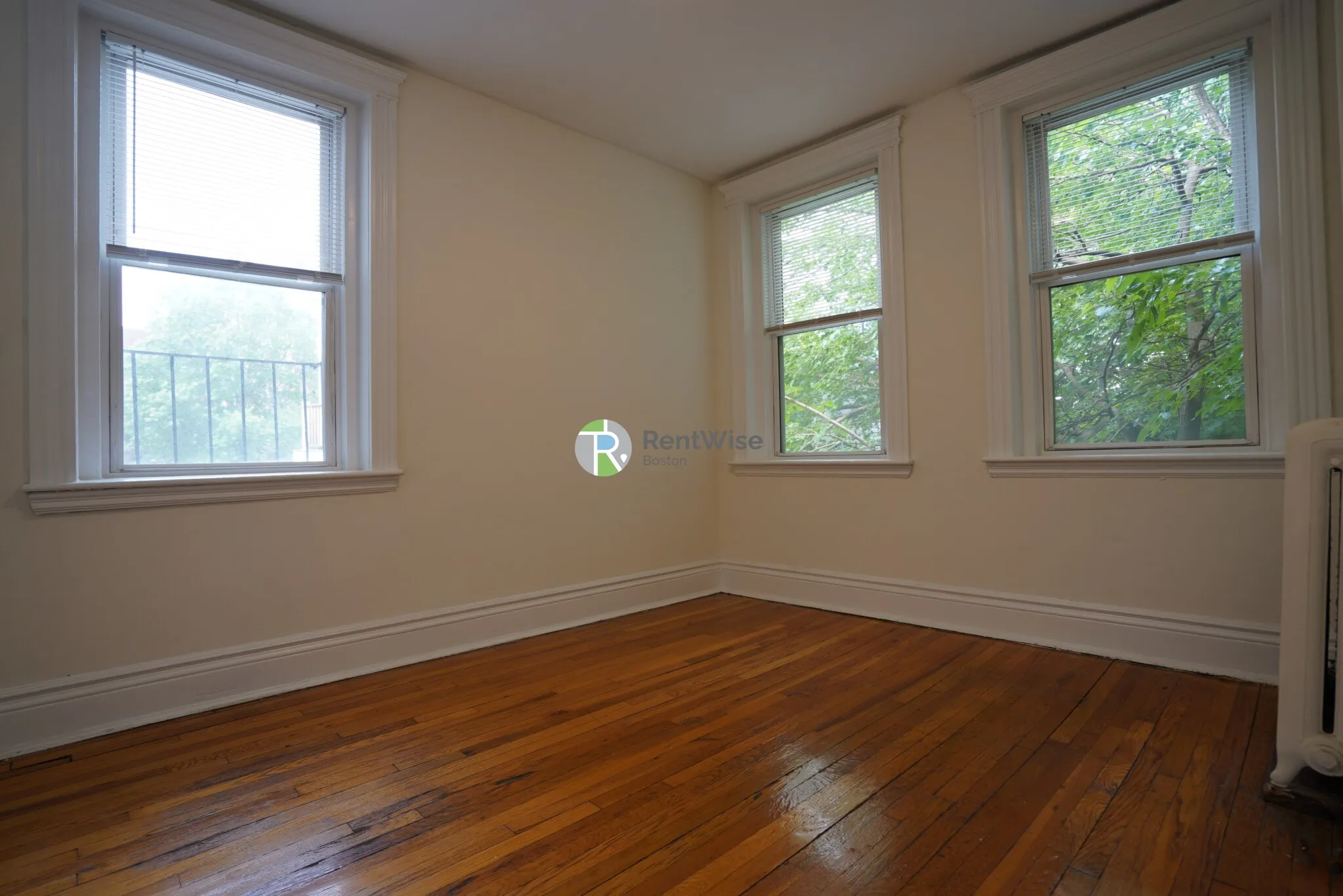 2 bed, 1 bath apartment for rent at 6 Camelot Ct Unit 18, Brighton — photo 1 of 15