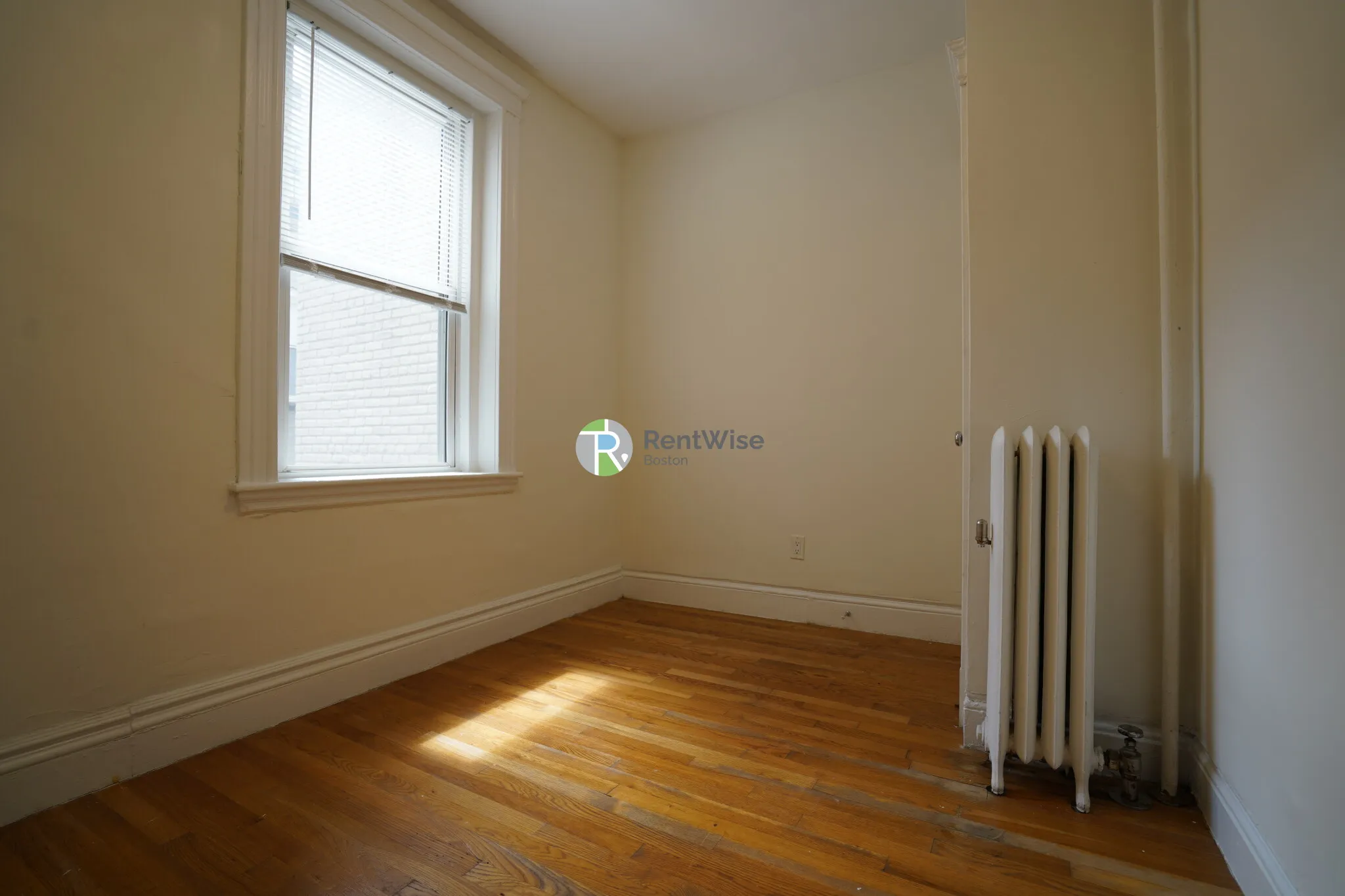 2 bed, 1 bath apartment for rent at 6 Camelot Ct Unit 18, Brighton — photo 10 of 15
