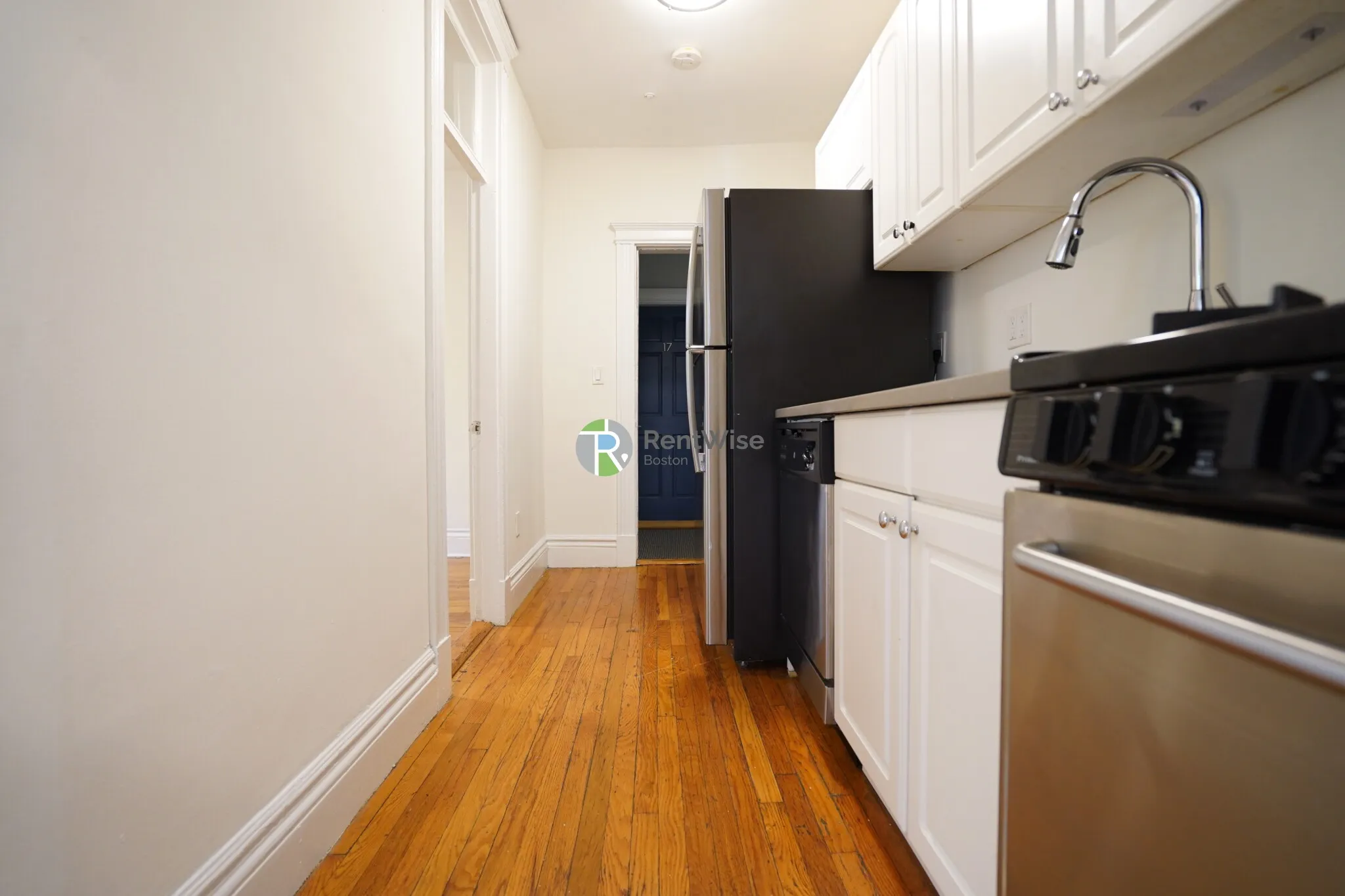 2 bed, 1 bath apartment for rent at 6 Camelot Ct Unit 18, Brighton — photo 6 of 15
