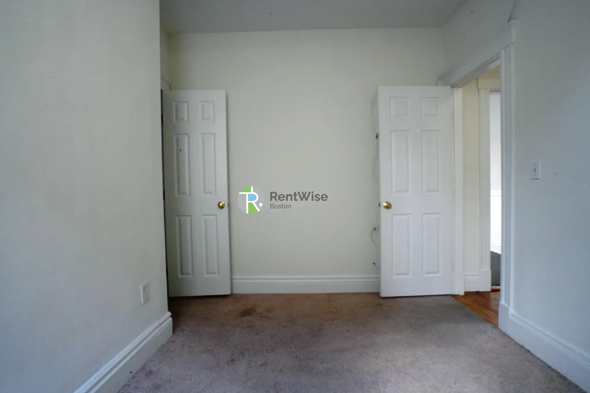 2 bed, 1 bath apartment for rent at 6 Camelot Ct Unit 20, Brighton — photo 14 of 17