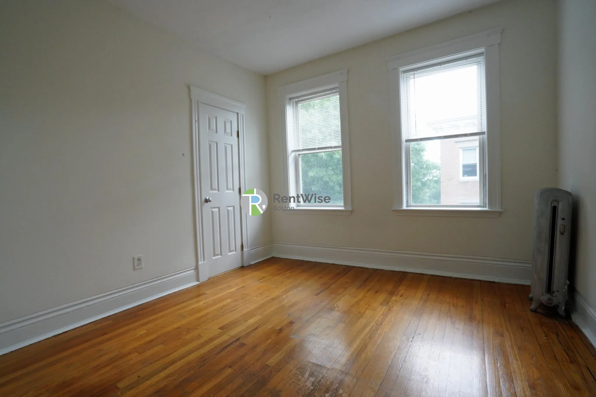 2 bed, 1 bath apartment for rent at 6 Camelot Ct Unit 20, Brighton — photo 8 of 17