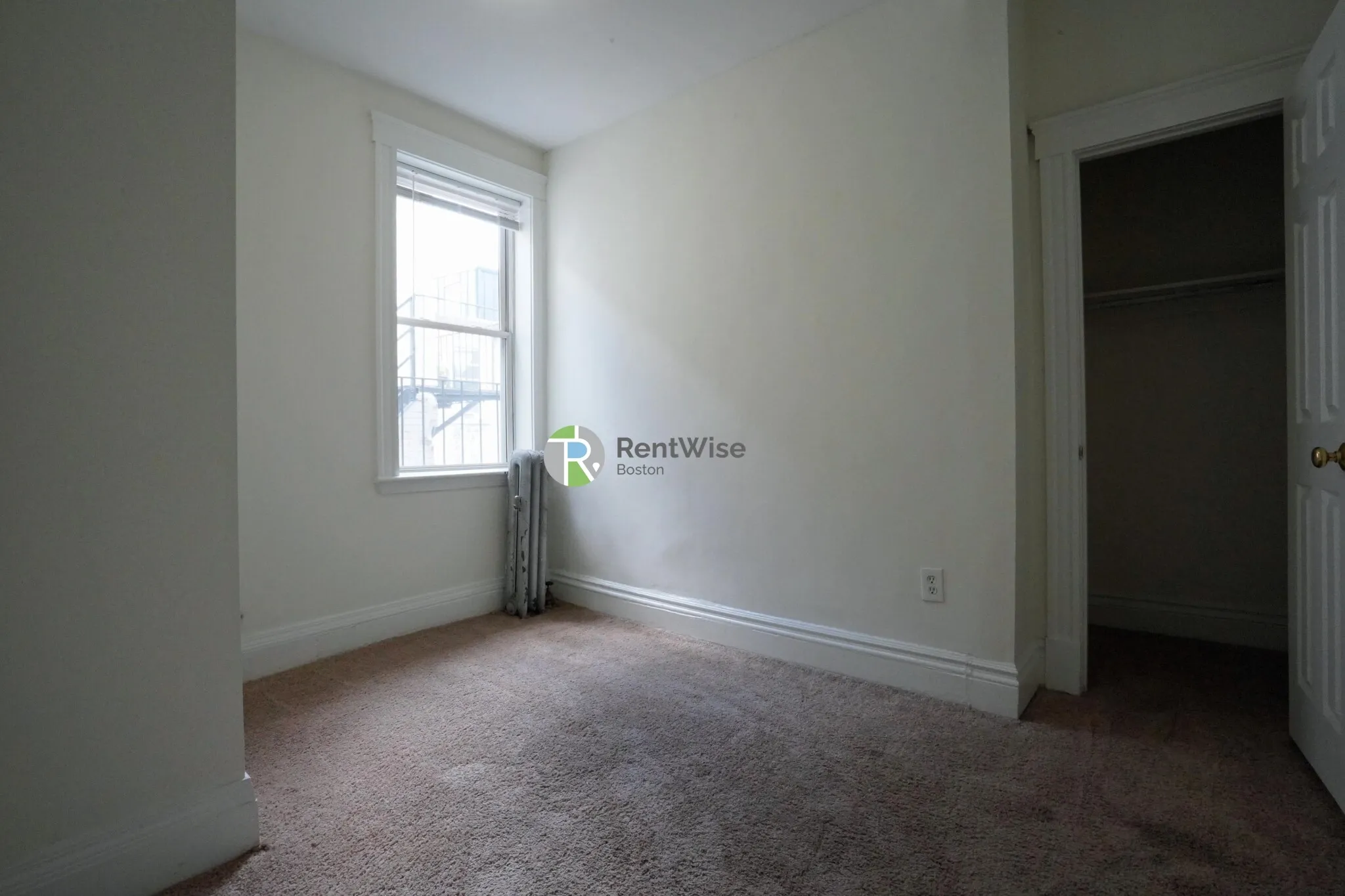 2 bed, 1 bath apartment for rent at 6 Camelot Ct Unit 20, Brighton — photo 12 of 17