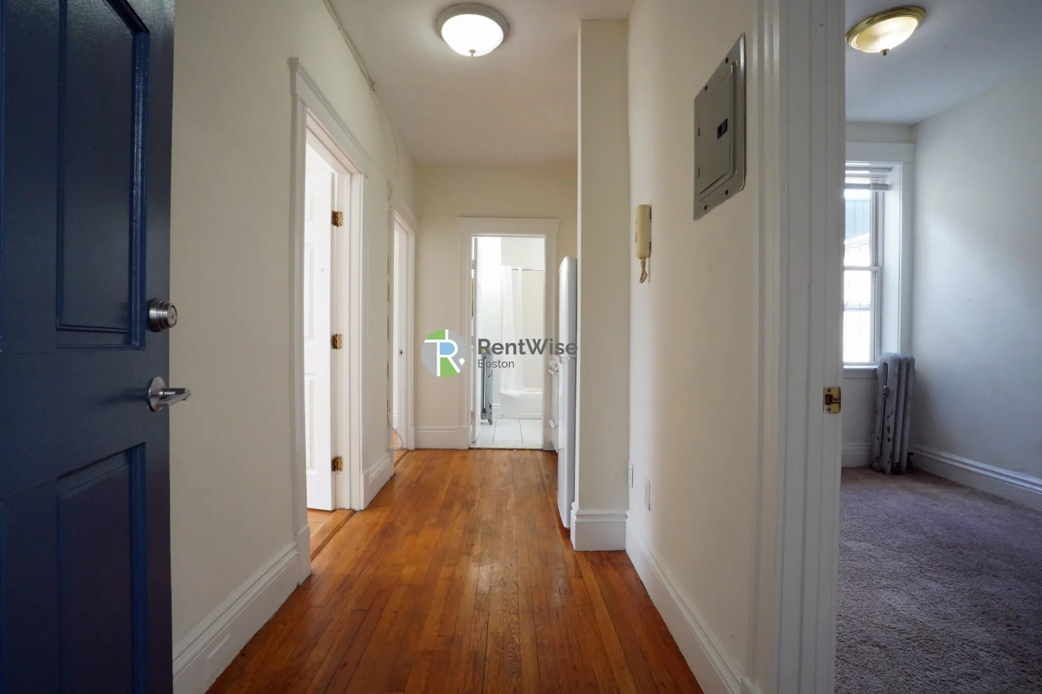 2 bed, 1 bath apartment for rent at 6 Camelot Ct Unit 20, Brighton — photo 1 of 17