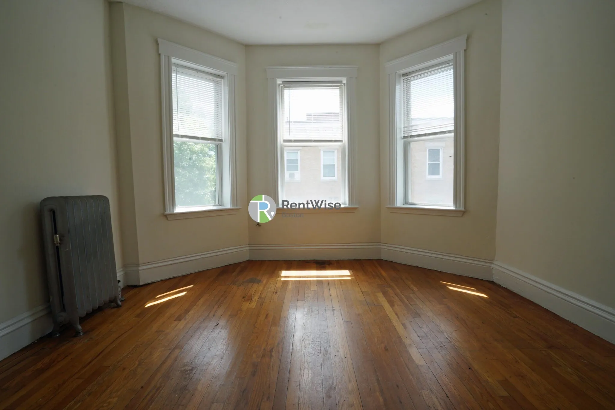2 bed, 1 bath apartment for rent at 6 Camelot Ct Unit 20, Brighton — photo 2 of 17
