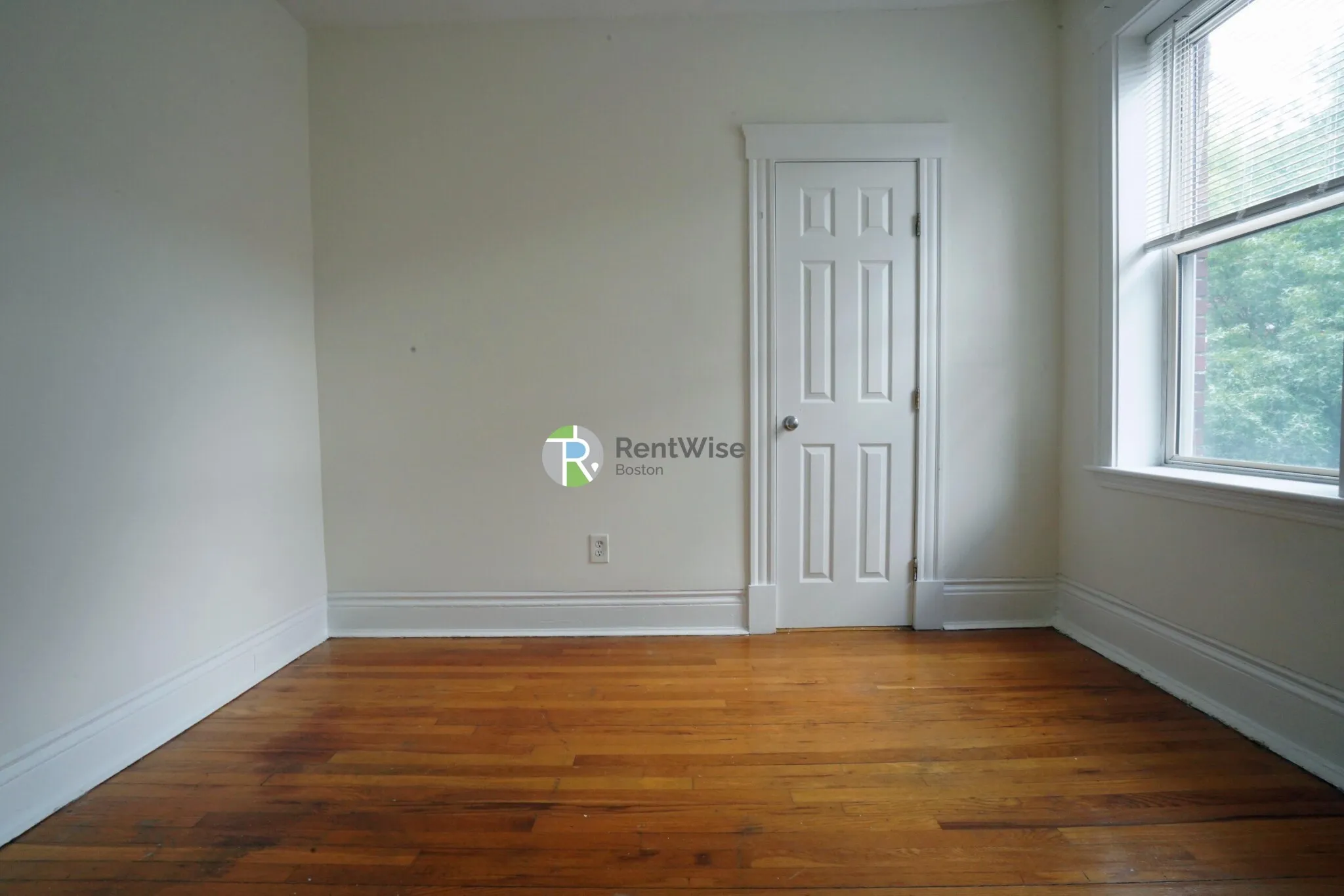 2 bed, 1 bath apartment for rent at 6 Camelot Ct Unit 20, Brighton — photo 9 of 17