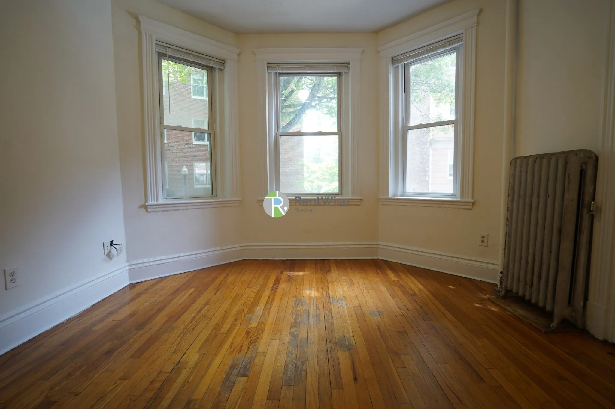 Studio bed, 1 bath apartment for rent at 6 Camelot Ct Unit 6-1, Brighton — photo 17 of 29