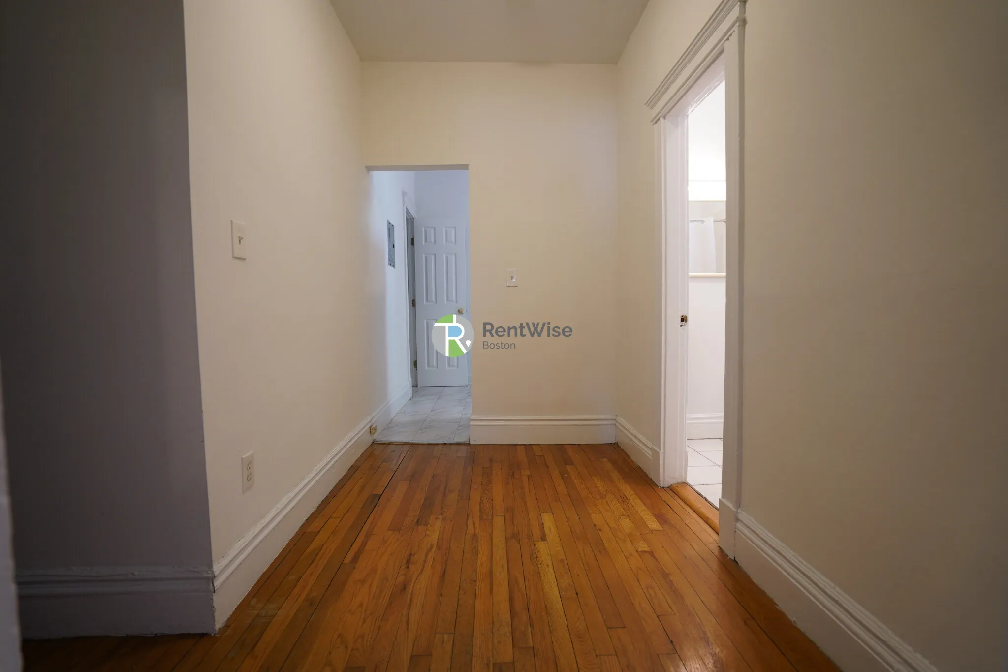Studio bed, 1 bath apartment for rent at 6 Camelot Ct Unit 6-1, Brighton — photo 16 of 29