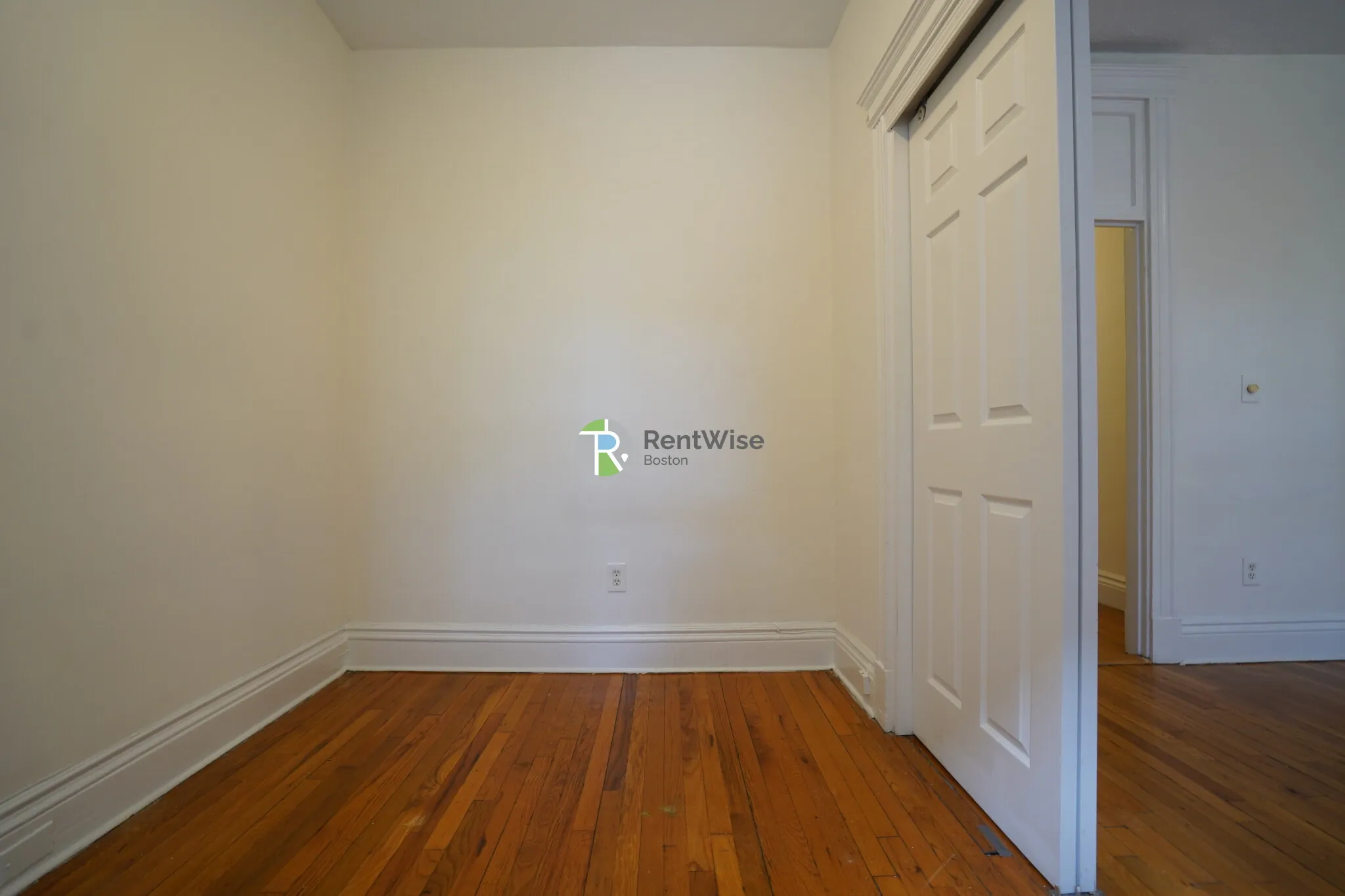 Studio bed, 1 bath apartment for rent at 6 Camelot Ct Unit 6-1, Brighton — photo 22 of 29