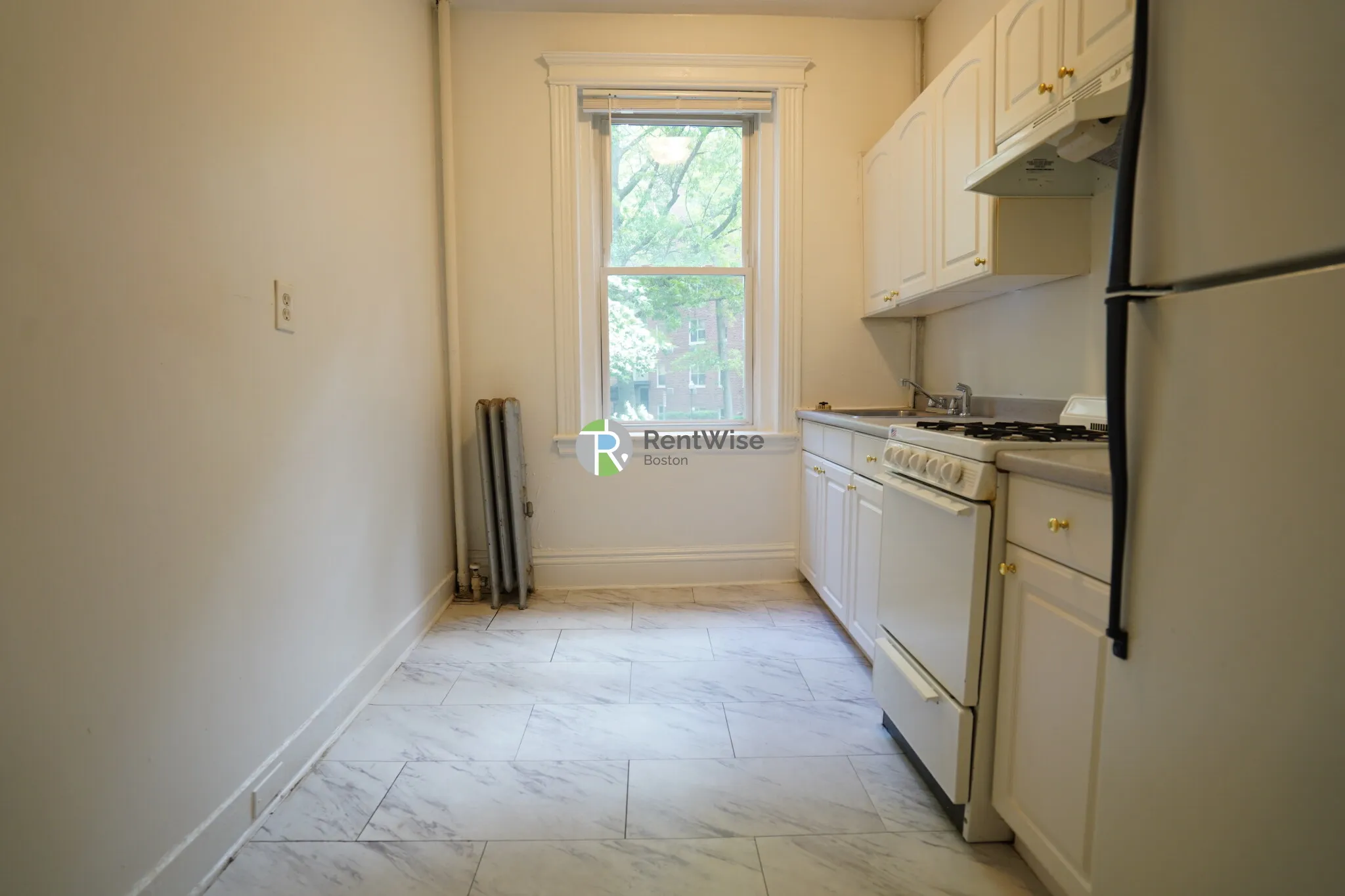 Studio bed, 1 bath apartment for rent at 6 Camelot Ct Unit 6-1, Brighton — photo 24 of 29