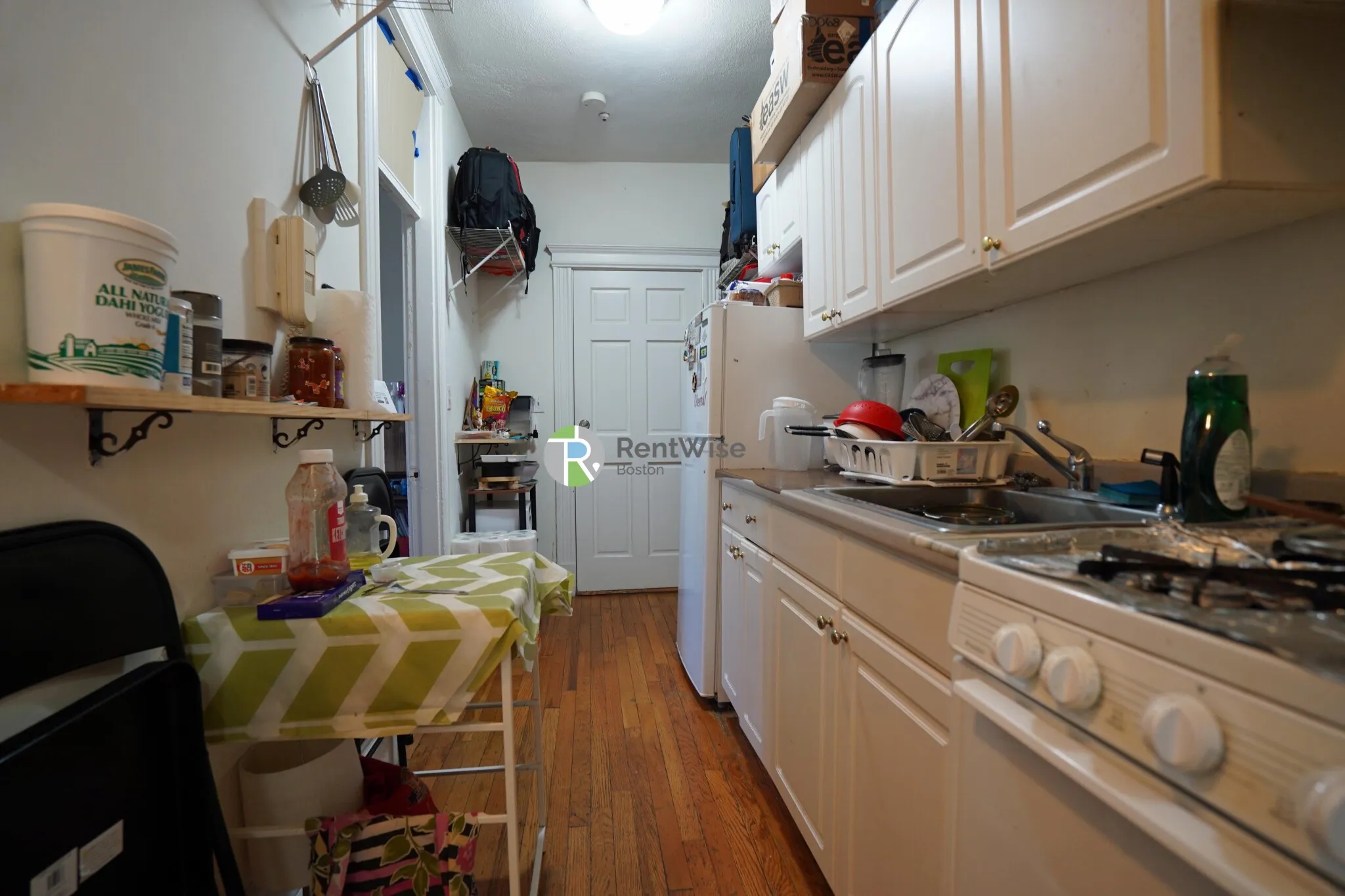 2 split bed, 1 bath apartment for rent at 6 Camelot Ct Unit 6, Brighton — photo 6 of 16
