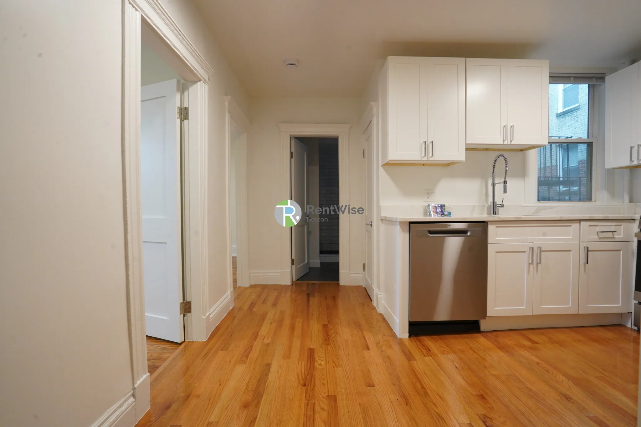 1 bed, 1 bath apartment for rent at 6 Camelot Ct Unit 8, Brighton — photo 2 of 16