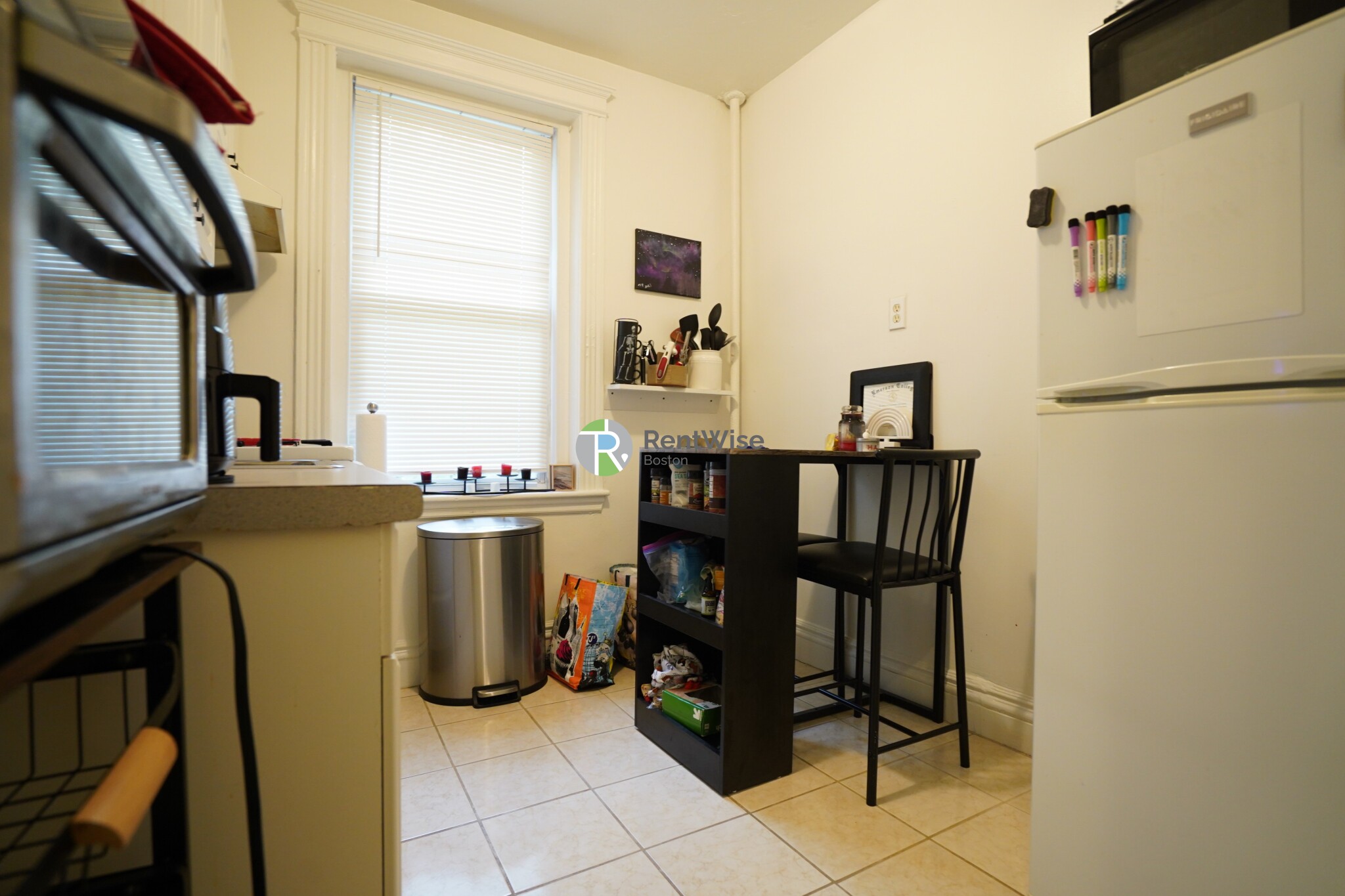 1 bed, 1 bath apartment for rent at 6 Camelot Ct Unit 9, Brighton — photo 4 of 12