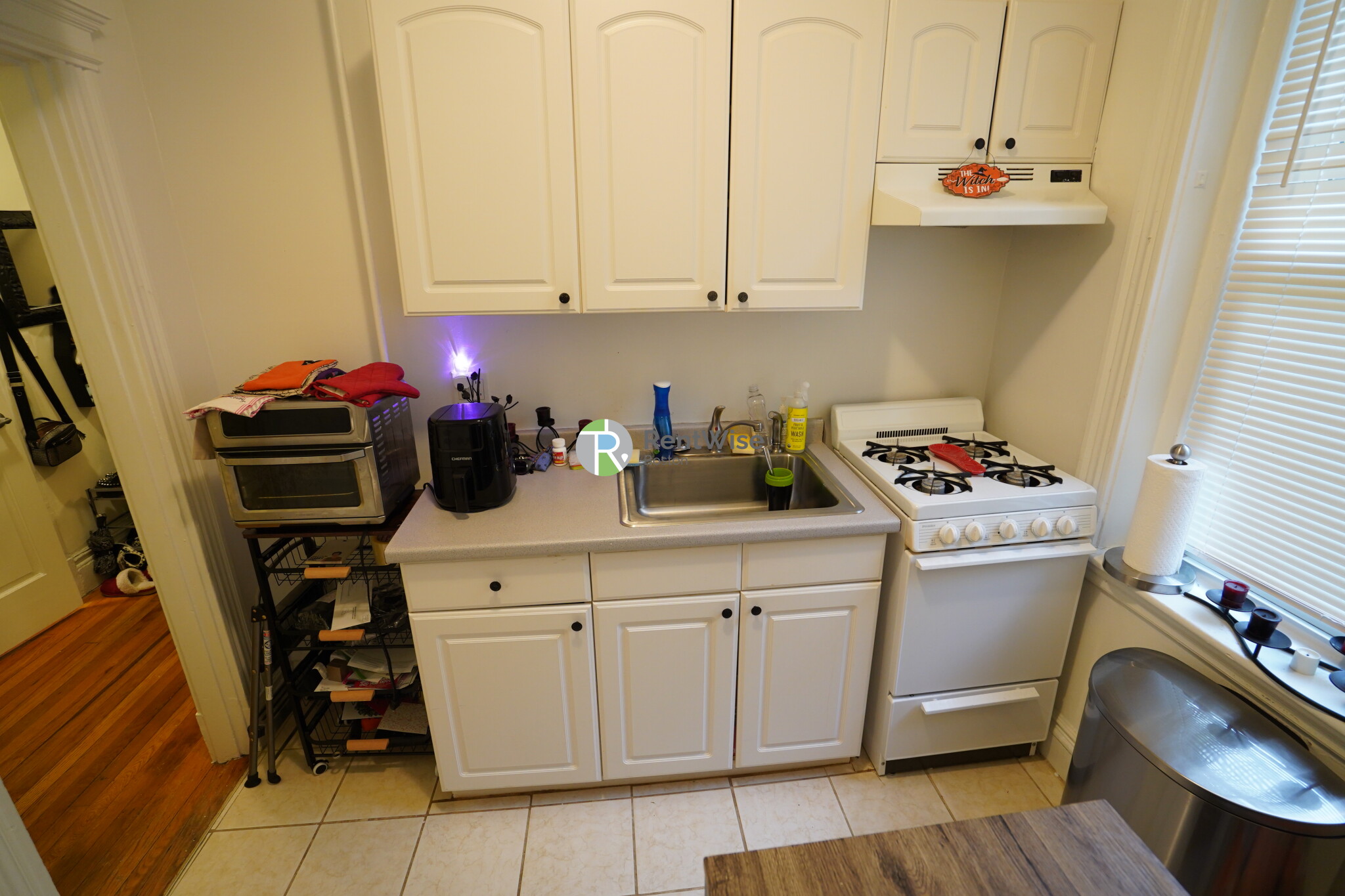 1 bed, 1 bath apartment for rent at 6 Camelot Ct Unit 9, Brighton — photo 8 of 12