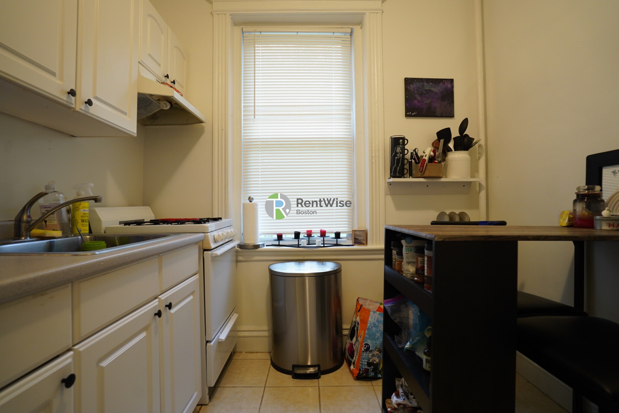 1 bed, 1 bath apartment for rent at 6 Camelot Ct Unit 9, Brighton — photo 5 of 12