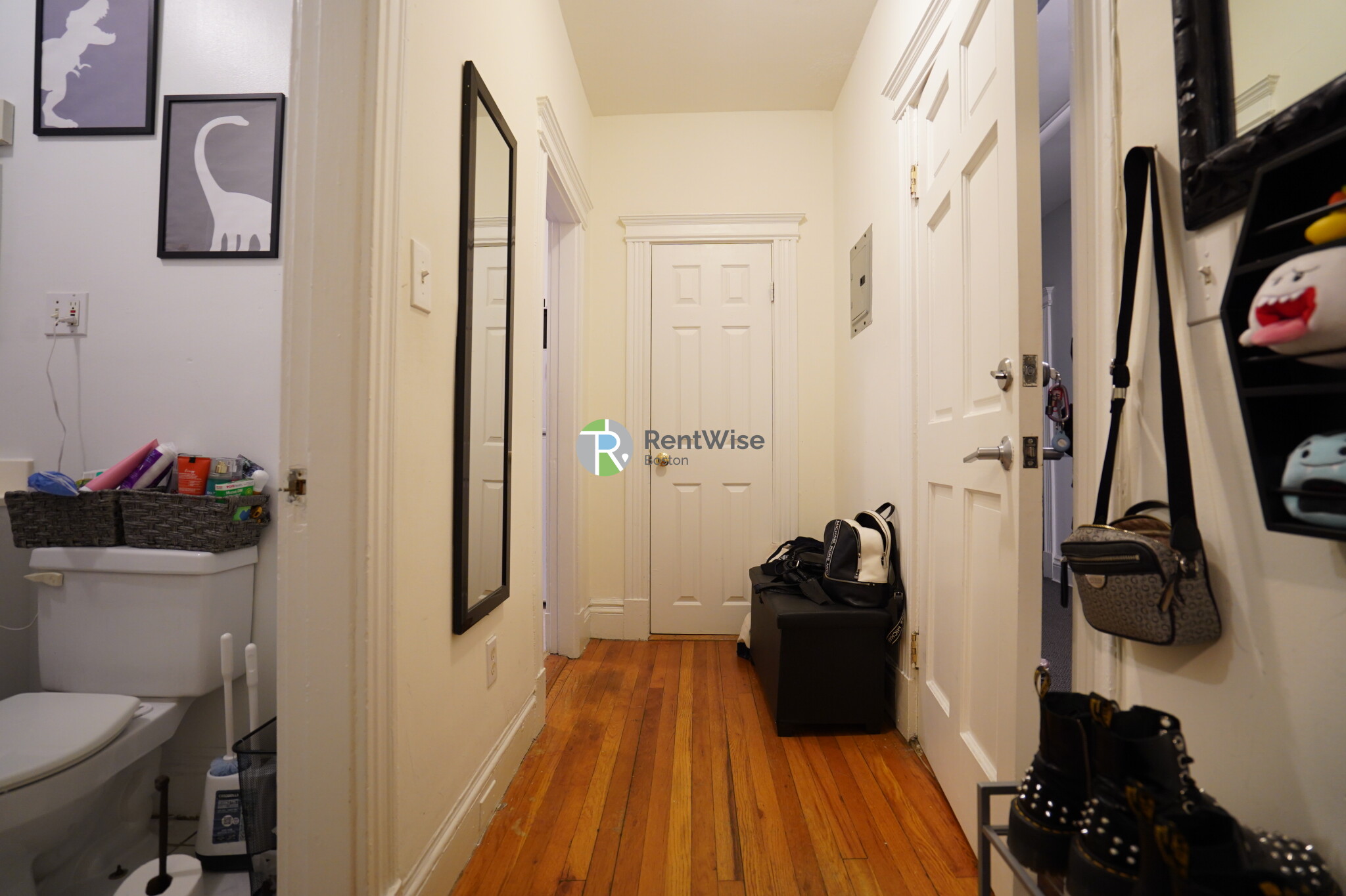 1 bed, 1 bath apartment for rent at 6 Camelot Ct Unit 9, Brighton — photo 2 of 12