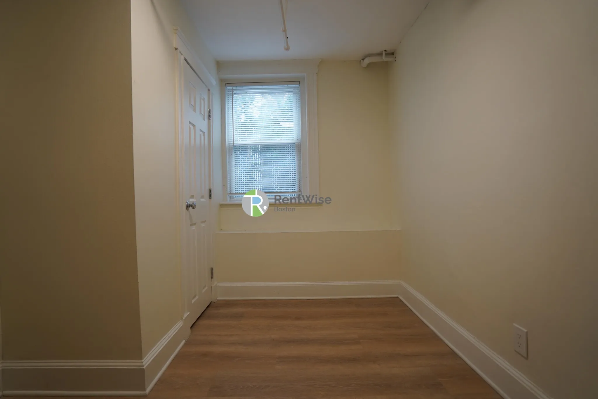 2 bed, 1 bath apartment for rent at 6 Camelot Ct Unit A, Brighton — photo 13 of 19