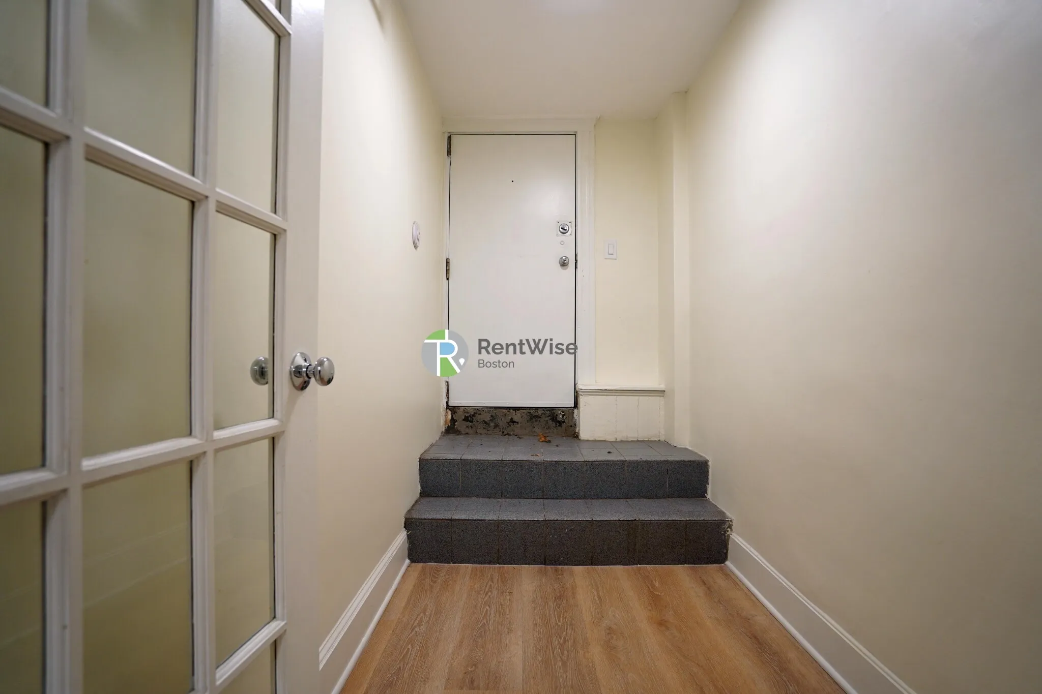 2 bed, 1 bath apartment for rent at 6 Camelot Ct Unit A, Brighton — photo 15 of 19