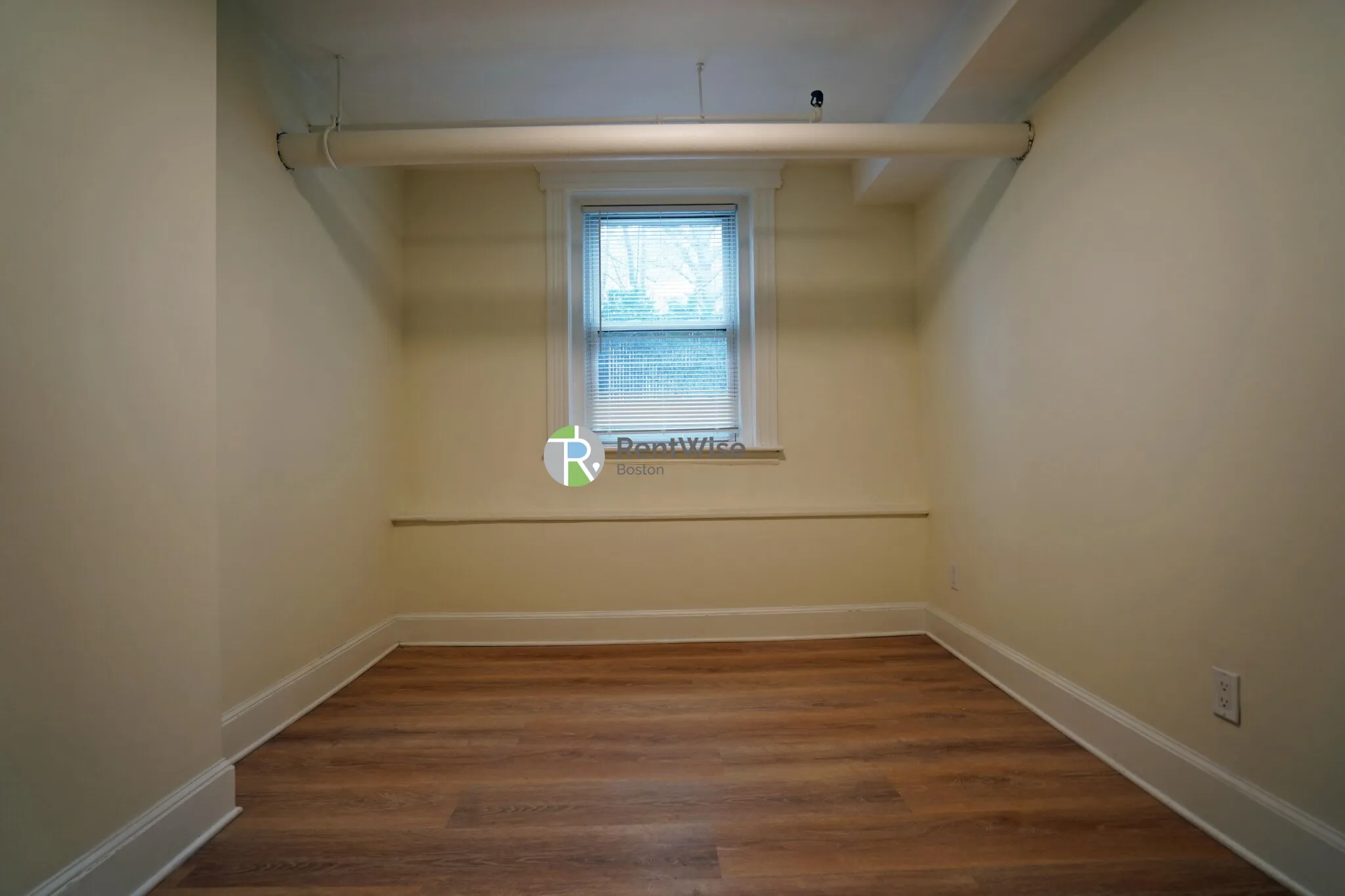 2 bed, 1 bath apartment for rent at 6 Camelot Ct Unit A, Brighton — photo 8 of 19
