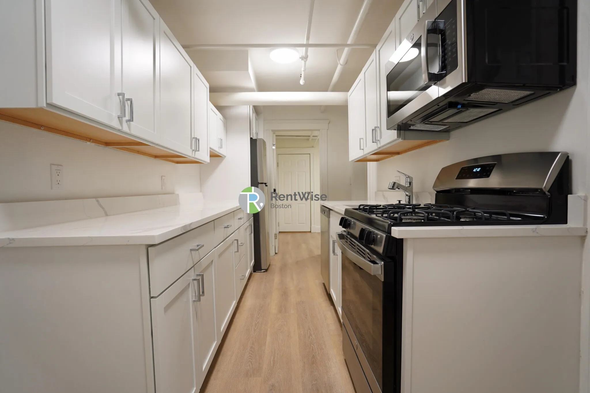 2 bed, 1 bath apartment for rent at 6 Camelot Ct Unit A, Brighton — photo 5 of 19