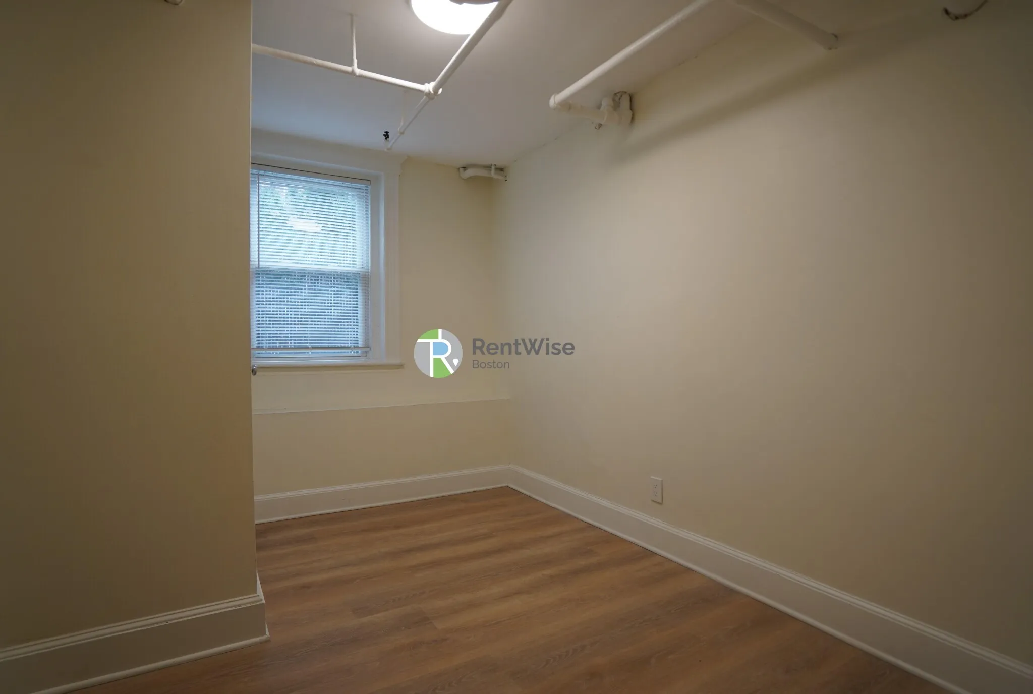 2 bed, 1 bath apartment for rent at 6 Camelot Ct Unit A, Brighton — photo 12 of 19