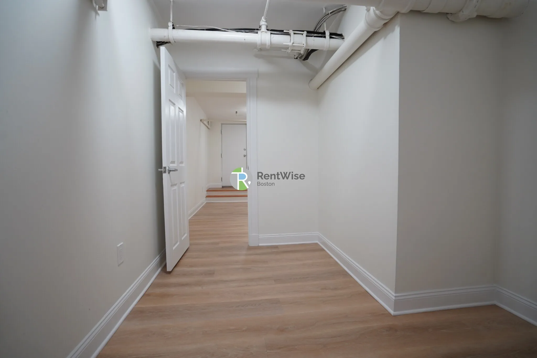 2 bed, 1 bath apartment for rent at 6 Camelot Ct Unit B, Brighton — photo 19 of 22