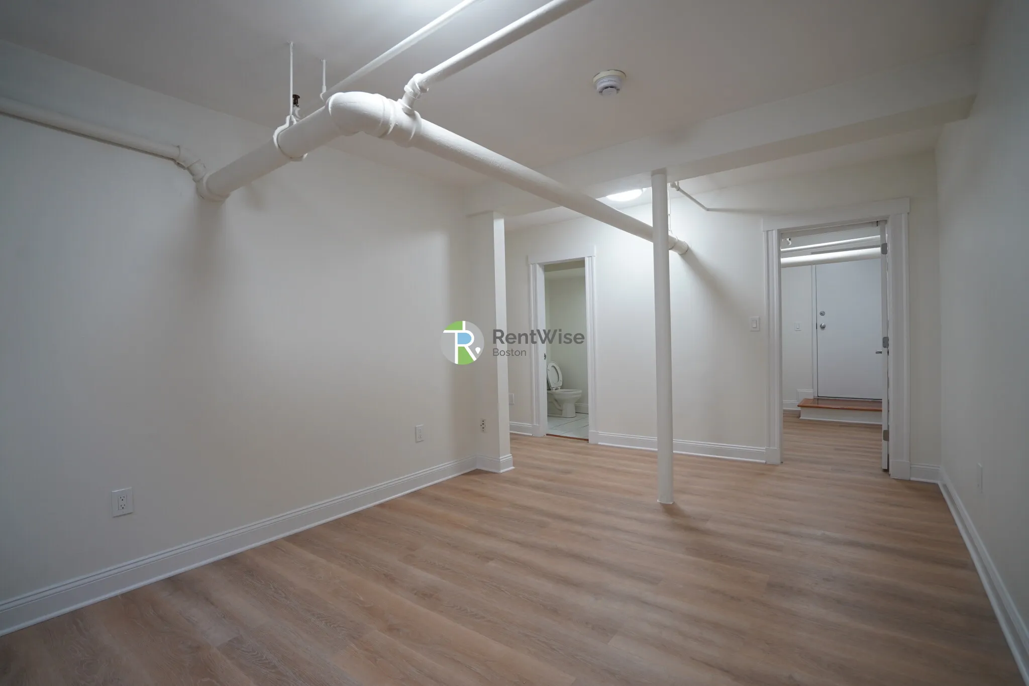2 bed, 1 bath apartment for rent at 6 Camelot Ct Unit B, Brighton — photo 1 of 22