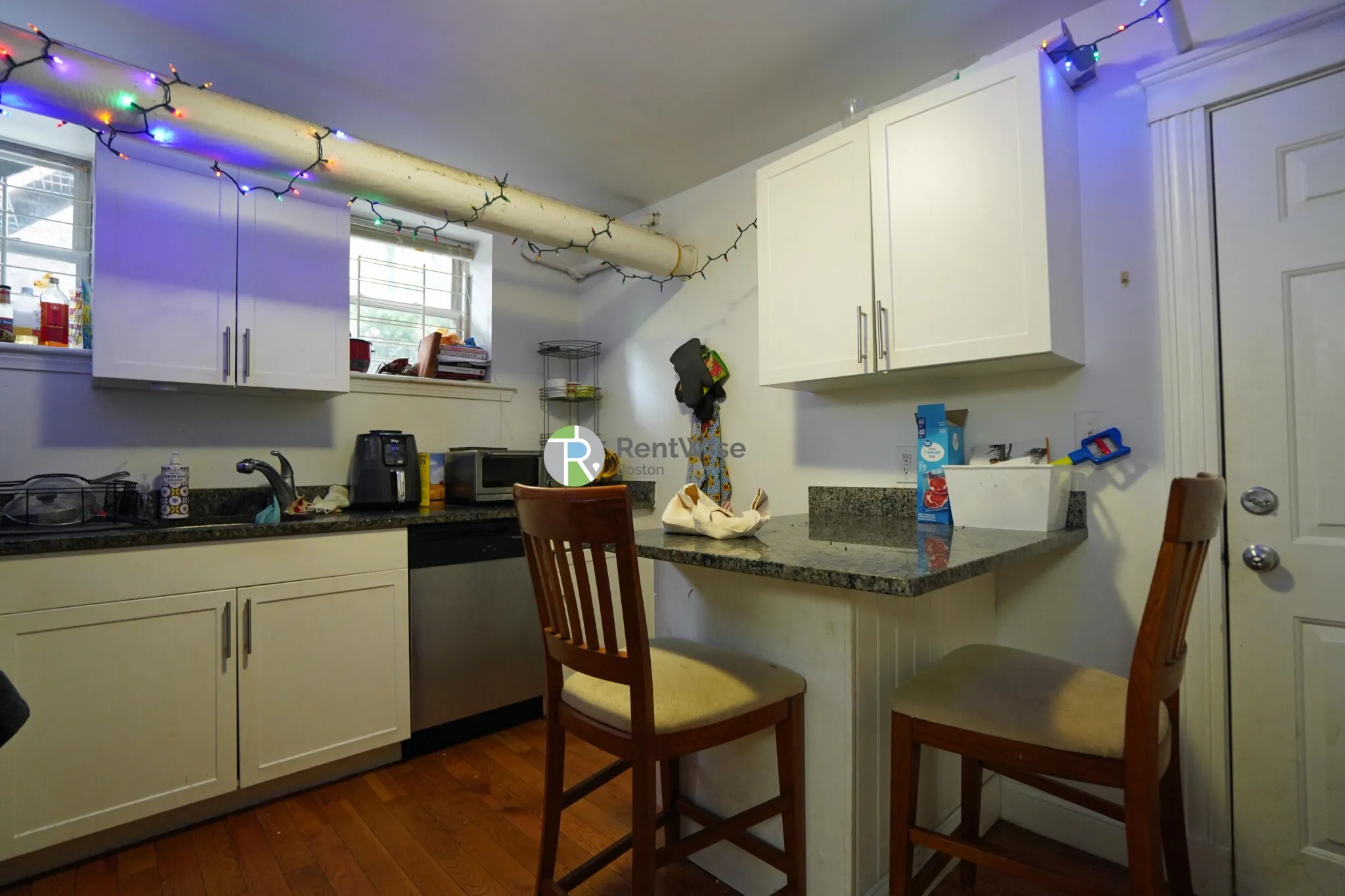 3 bed, 2 bath apartment for rent at 6 Camelot Ct Unit C, Brighton — photo 2 of 18