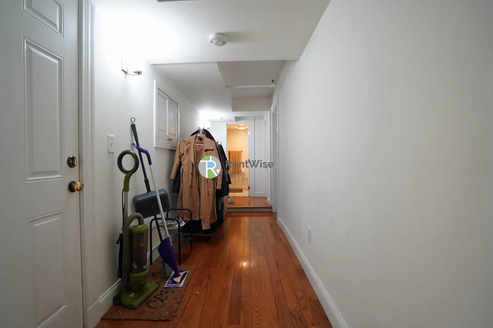 3 bed, 2 bath apartment for rent at 6 Camelot Ct Unit C, Brighton — photo 6 of 18
