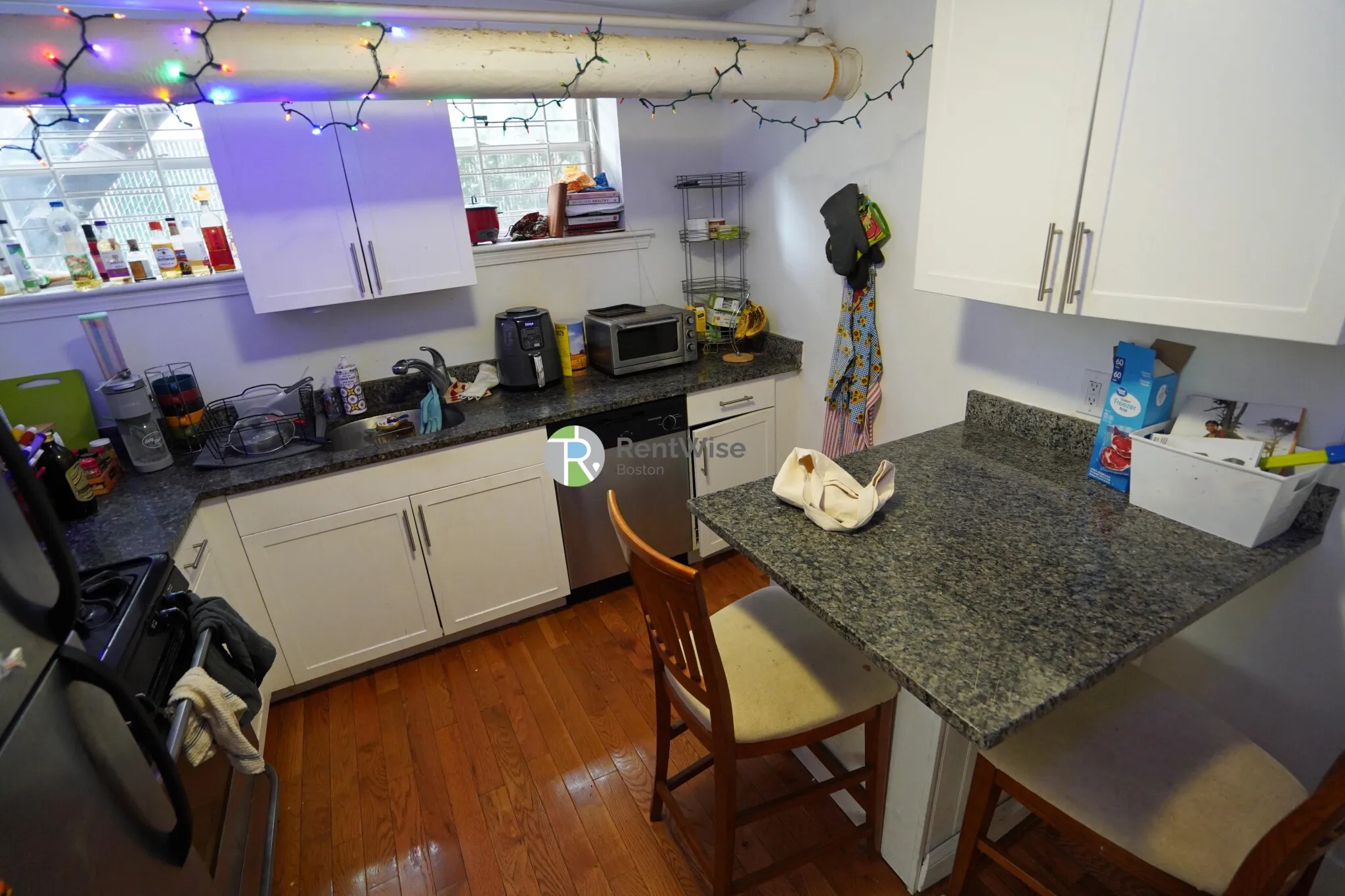 3 bed, 2 bath apartment for rent at 6 Camelot Ct Unit C, Brighton — photo 4 of 18