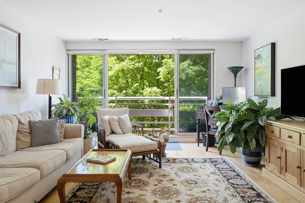 1 bed, 1 bath apartment for rent at 6 Canal Park Unit 303, East Cambridge — photo 6 of 28