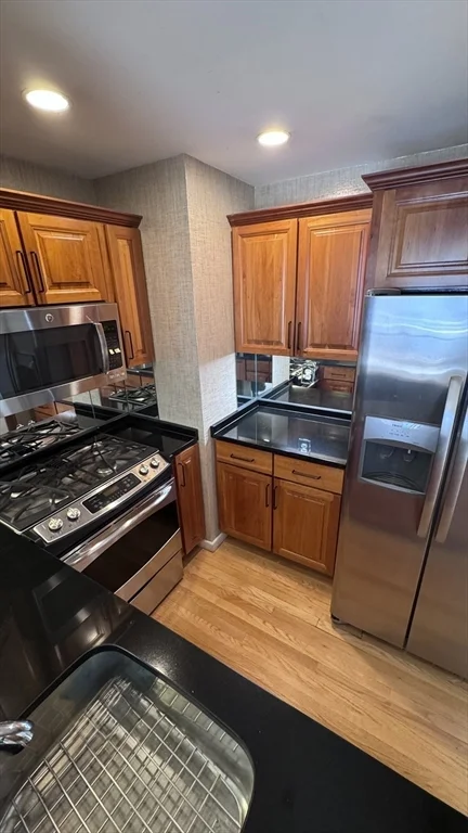 2 bed, 2 bath apartment for rent at 6 Canal Park Unit PH 7, East Cambridge — photo 4 of 12