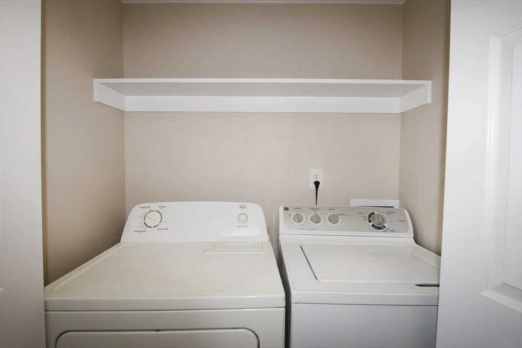 2 bed, 2 bath apartment for rent at 6 Canterbury Ln Unit 6, Rockland — photo 24 of 34