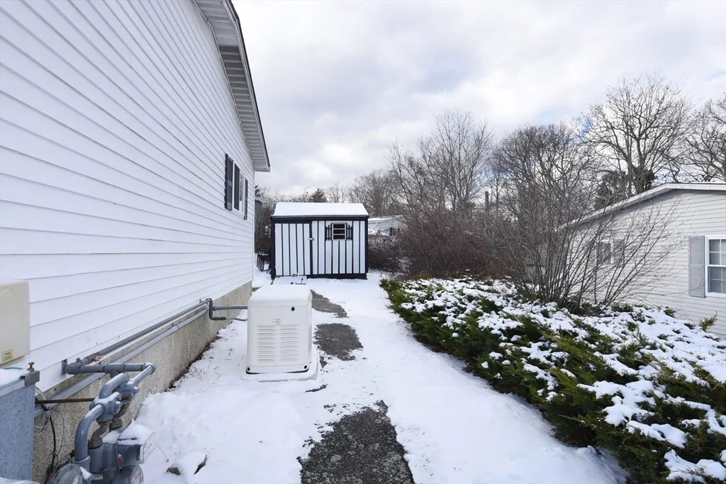 2 bed, 2 bath apartment for rent at 6 Canterbury Ln Unit 6, Rockland — photo 31 of 34