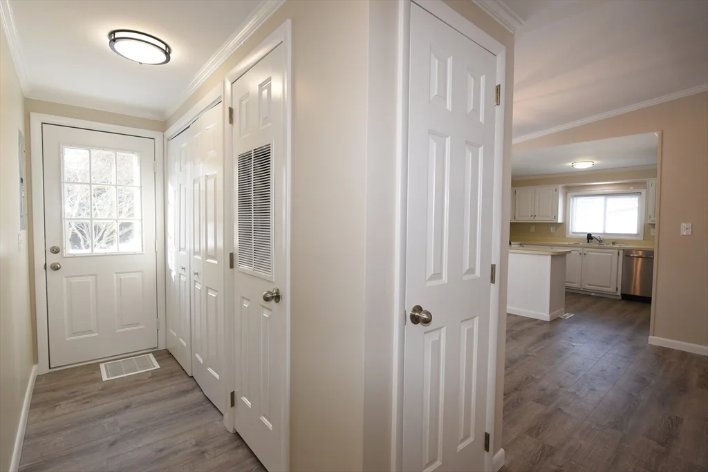 2 bed, 2 bath apartment for rent at 6 Canterbury Ln Unit 6, Rockland — photo 13 of 34