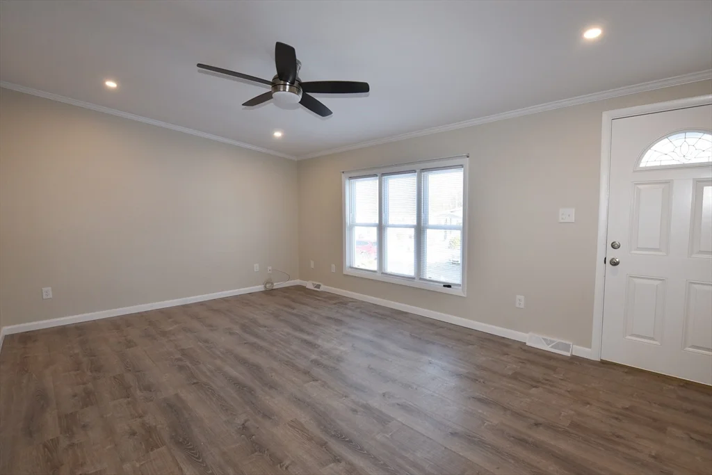 2 bed, 2 bath apartment for rent at 6 Canterbury Ln Unit 6, Rockland — photo 8 of 34