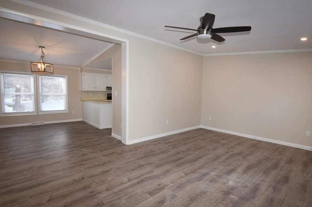 2 bed, 2 bath apartment for rent at 6 Canterbury Ln Unit 6, Rockland — photo 6 of 34