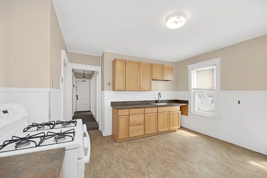 2 bed, 1 bath apartment for rent at 6 Castleton St Unit 2, Jamaica Plain — photo 5 of 10