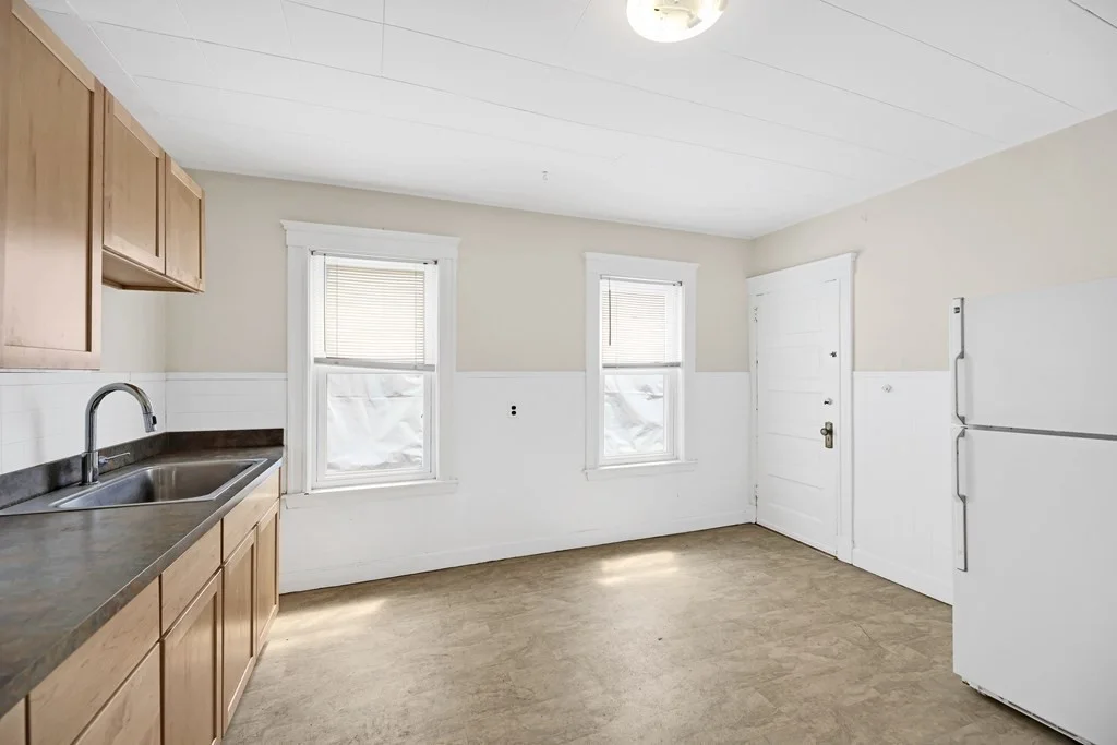 2 bed, 1 bath apartment for rent at 6 Castleton St Unit 2, Jamaica Plain — photo 6 of 10