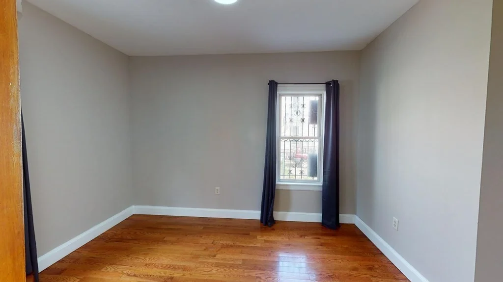 3 bed, 1 bath apartment for rent at 6 Cawfield Unit 1, Boston — photo 9 of 16